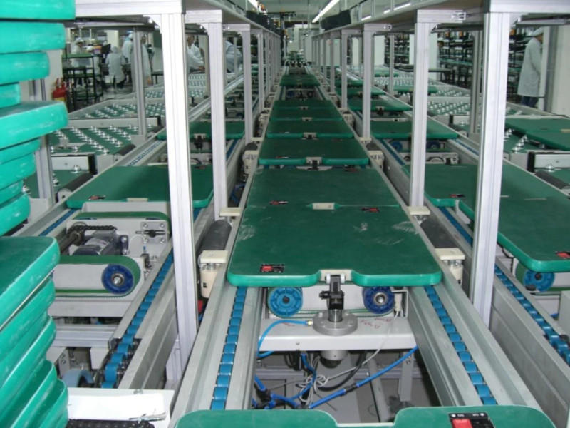 TV laptop automatic assembly line.jpg