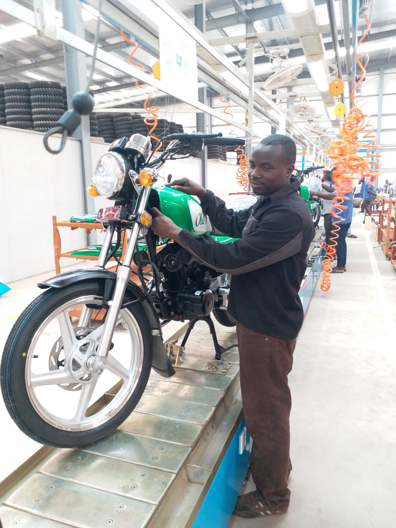 assembly line for motorcycle  .jpg