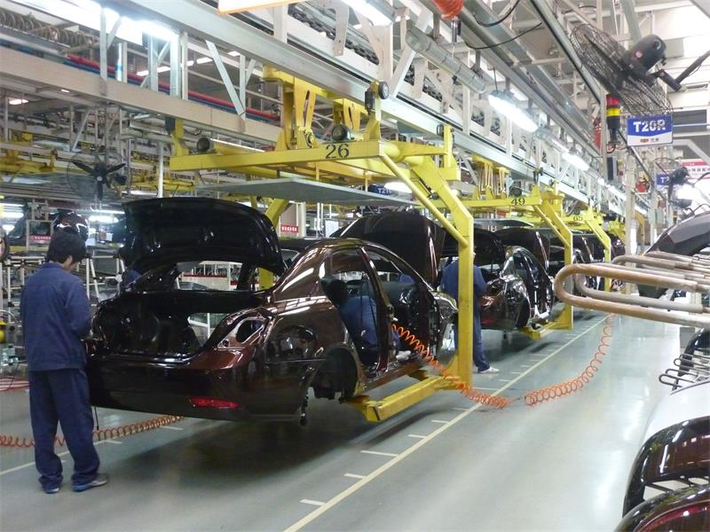 assembly lines for car.jpg